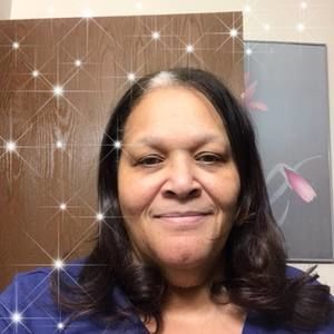 Meet your Posher, Latisha